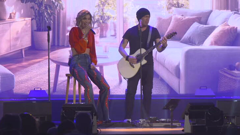 Sängerin Anna-Maria berührt mit Konzert