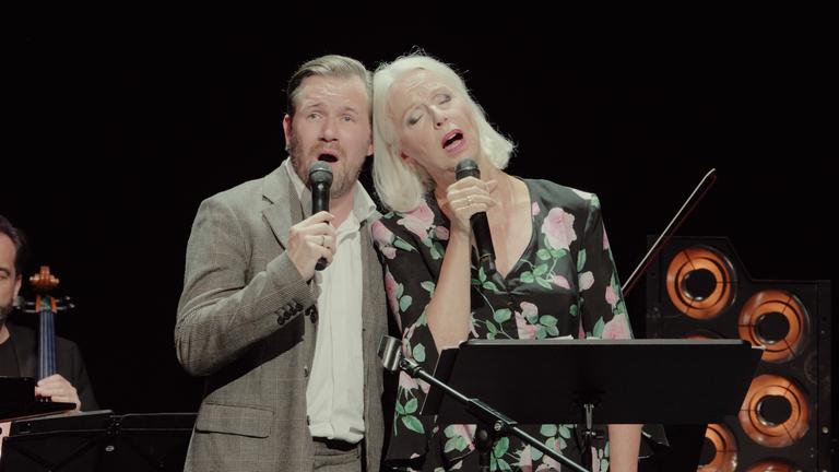 Anne Sofie von Otter und Nico Holonics