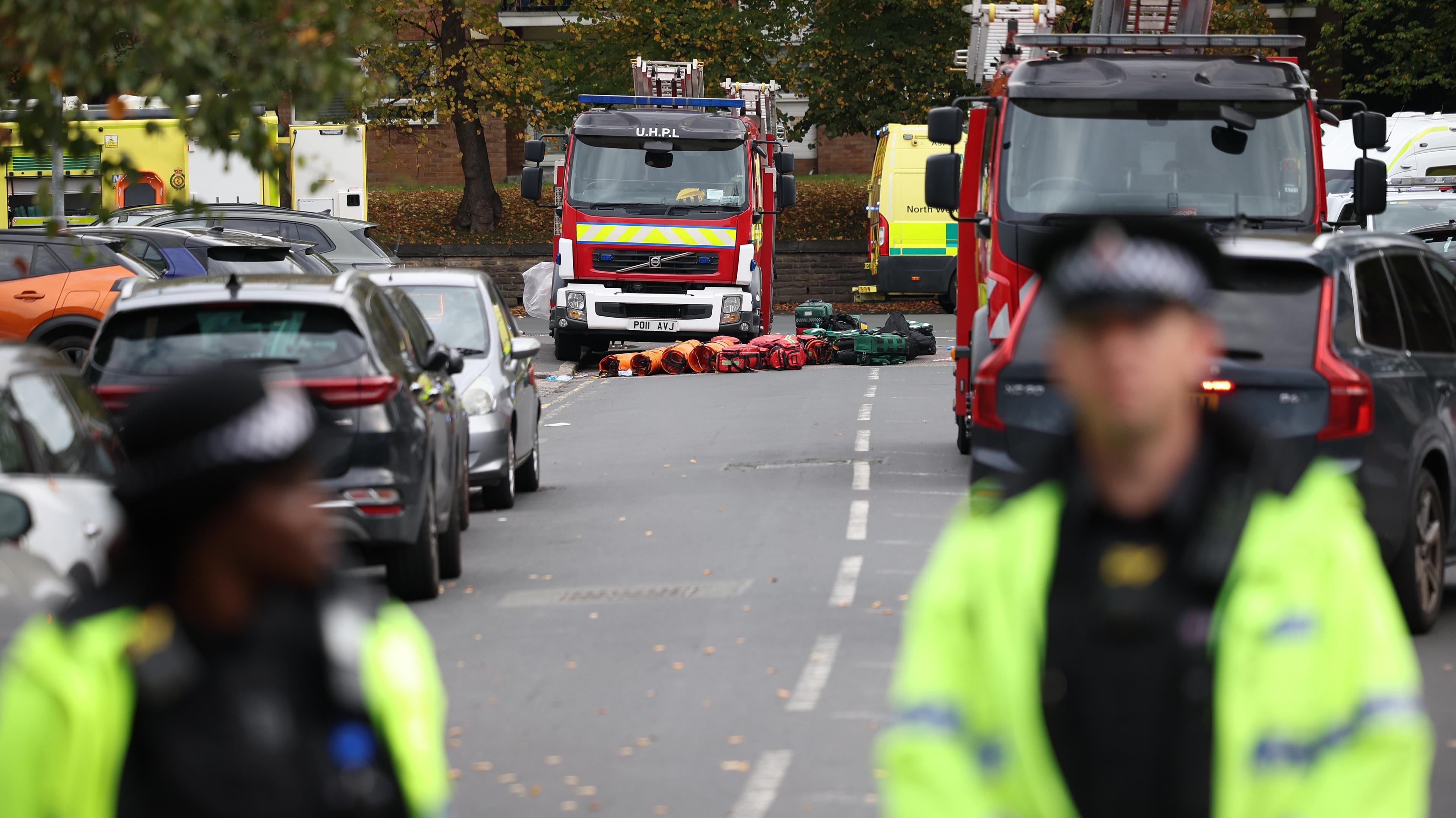 In der Nähe von Manchester kam es am höchsten jüdischen Feiertag Jom Kippur zu einem Anschlag auf eine Synagoge. Mindestens zwei Menschen wurden getötet.