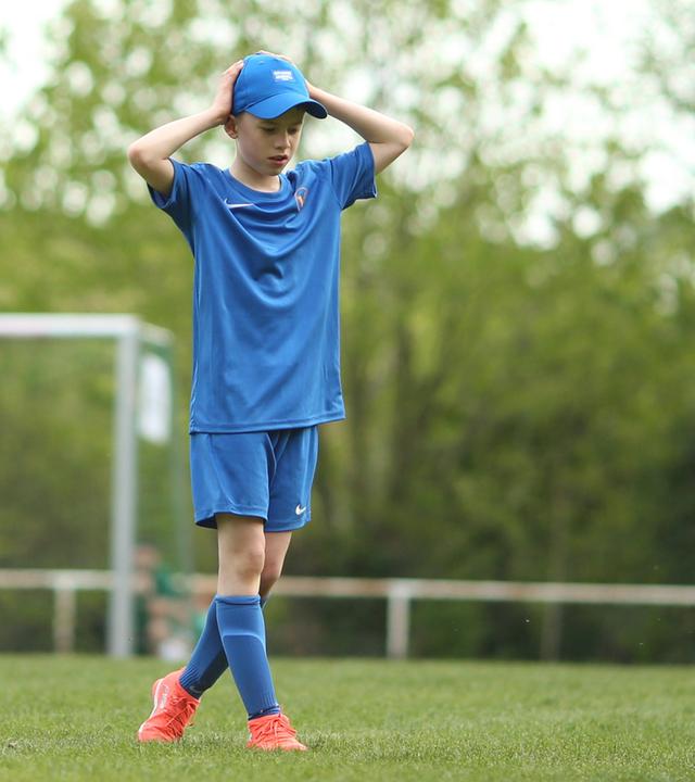 Kind im Fußballtraining