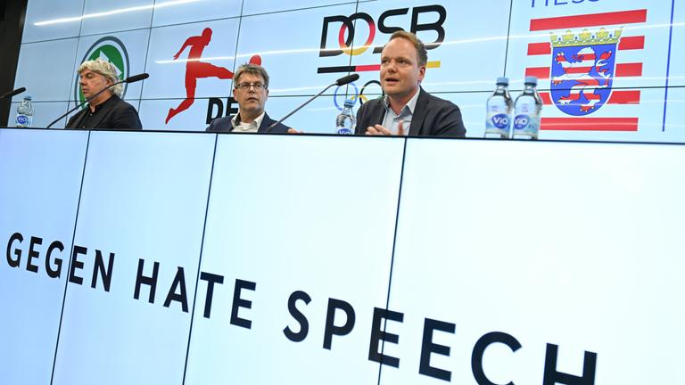 Ronny Zimmermann (DFB), Thomas Weikert (DOSB) und Oberstaatsanwalt Benjamin Krause