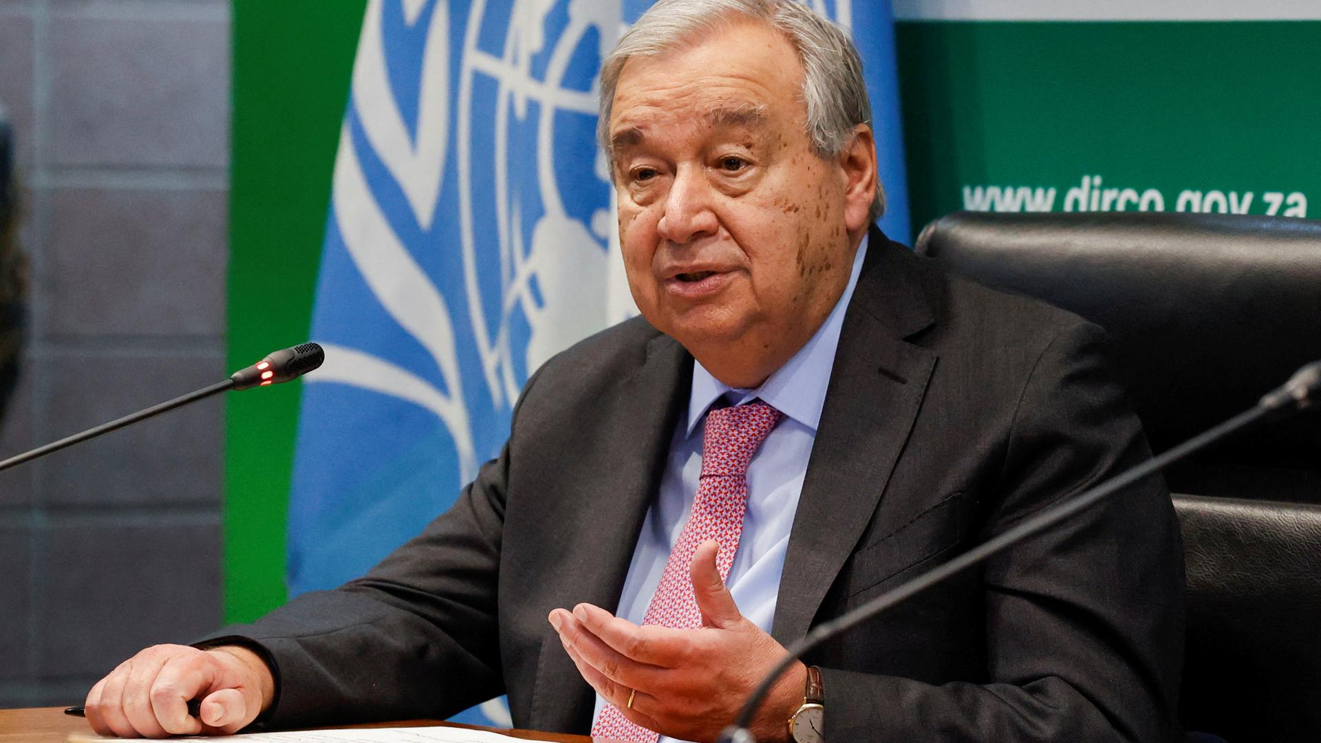 UN-Generalsekretär António Guterres spricht bei einer Pressekonferenz im südafrikanischen Pretoria.