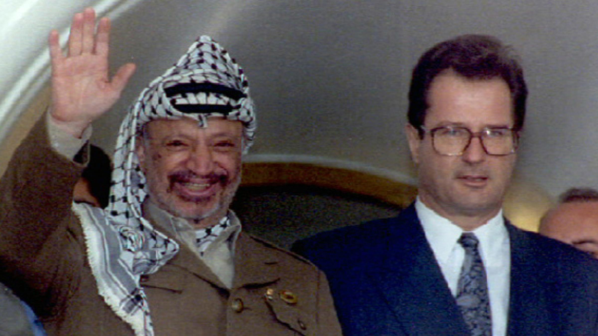 Jassir Arafat und Klaus Kinkel (Archivbild vom 07.12.1993)