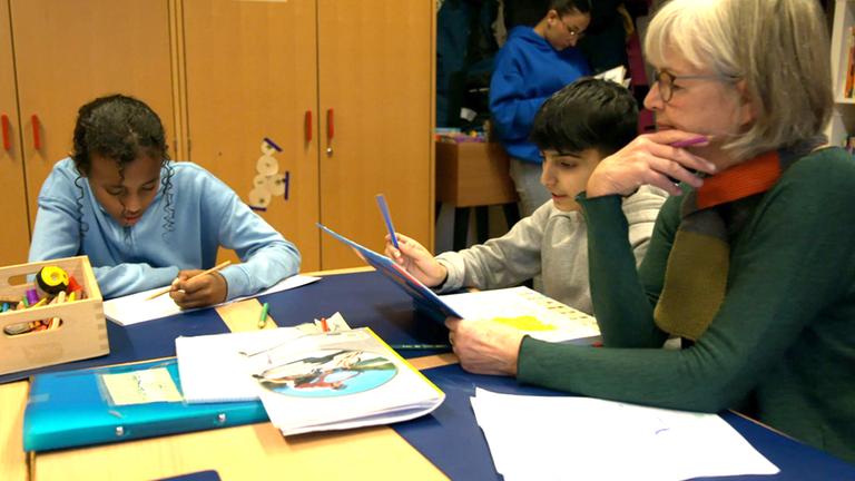 Hilfe für sozial benachteiligte Kinder bei der "Arche" in Hamburg-Jenfeld