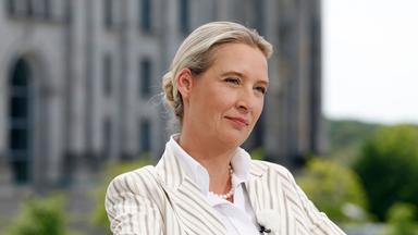 Berlin: Alice Weidel (AfD), Parteivorsitzende, im ARD-Sommerinterview "Bericht aus Berlin"