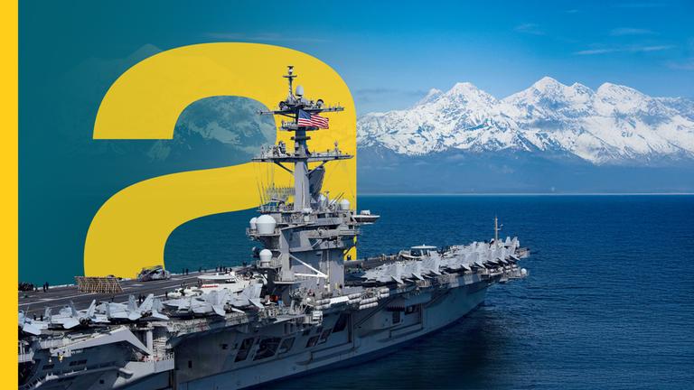 USS Hopper bei einem Manöver vor der Küste Alaskas