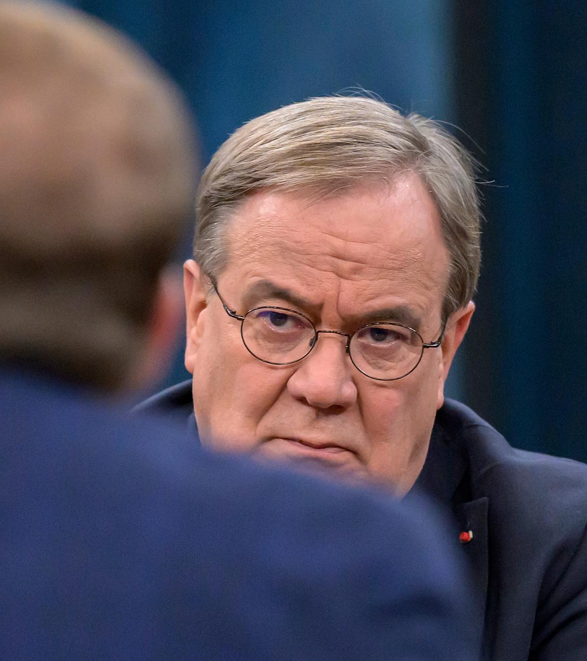 Armin Laschet (CDU) zu Gast bei "Caren Miosga"-Polittalk am 23.11.2025