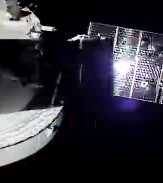 Die Orion Kapsel der Artemis 2 Mission im Weltall. 