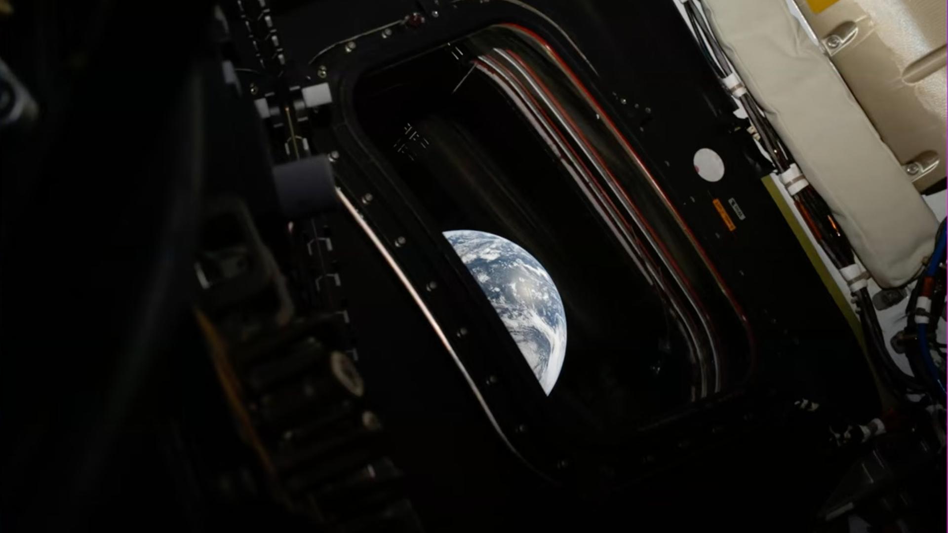 Die Erde ist aus der Orion-Kapsel der Artemis 2-Mission zu sehen.