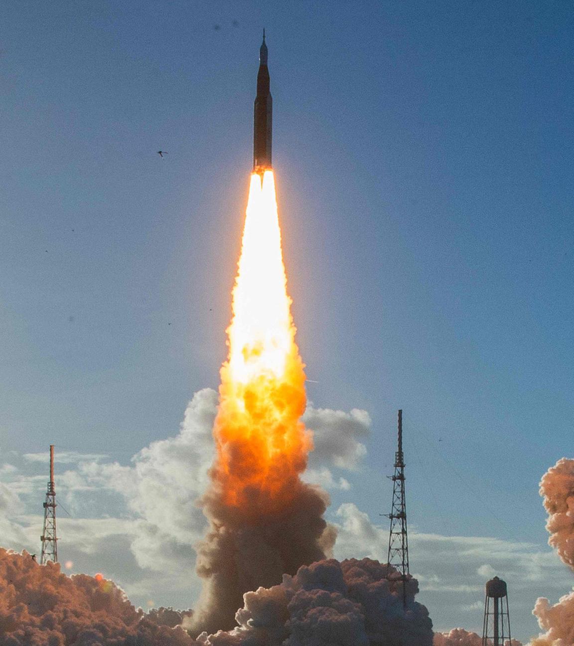 Die bemannte Mondmission Artemis II startet am 1. April 2026 von Startkomplex 39B im Kennedy Space Center in Cape Canaveral, Florida.