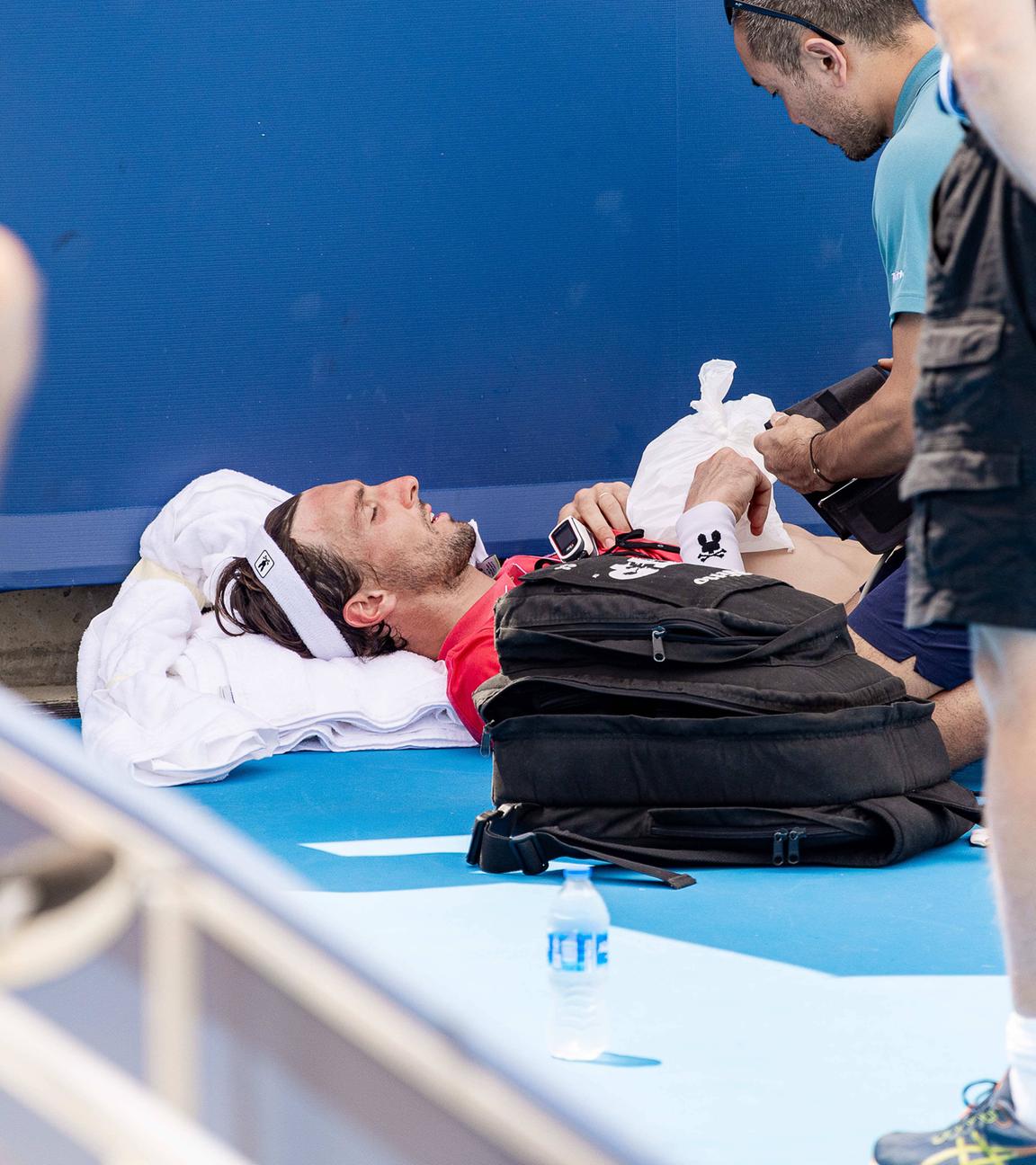 Der kollabierte Tennisprofi Arthur Rinderknech wird bei den Cincinnatti Open behandelt und kann kurzfristig weiterspielen.