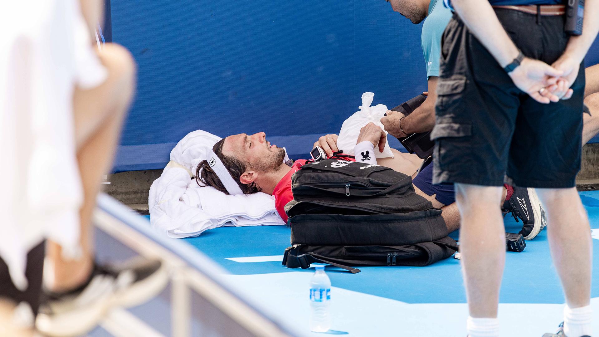 Der kollabierte Tennisprofi Arthur Rinderknech wird bei den Cincinnatti Open behandelt und kann kurzfristig weiterspielen.