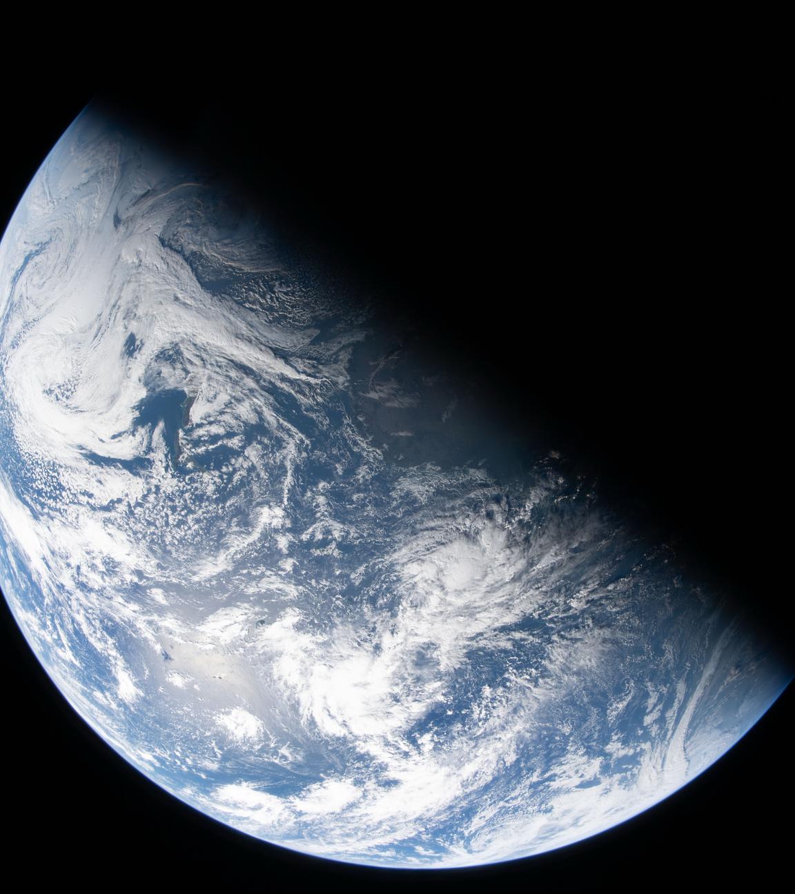 Bild aus dem Weltall: Die Erde aus der Sicht der "Artemis 2".