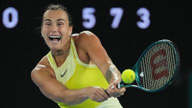 Weißrusslands Aryna Sabalenka in Aktion beim Finale der Australian Open am 25.01.2025.