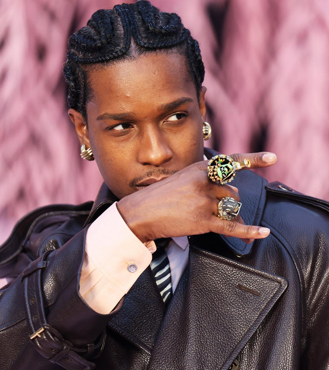 Der Rapper A$AP Rocky posiert für die Kamera.