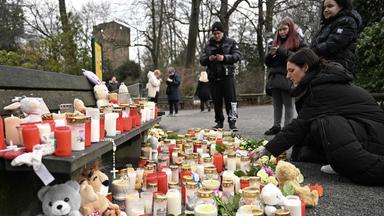 Trauernde Menschen