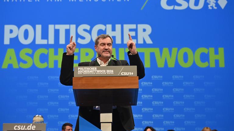 Markus Söder hält eine Rede beim Politischen Aschermittwoch der CSU in Passau.