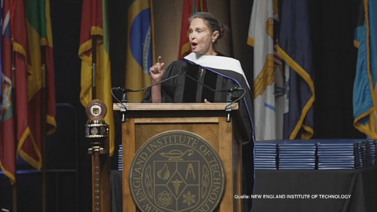 Ashley Judd erhält Ehrendoktorwürde