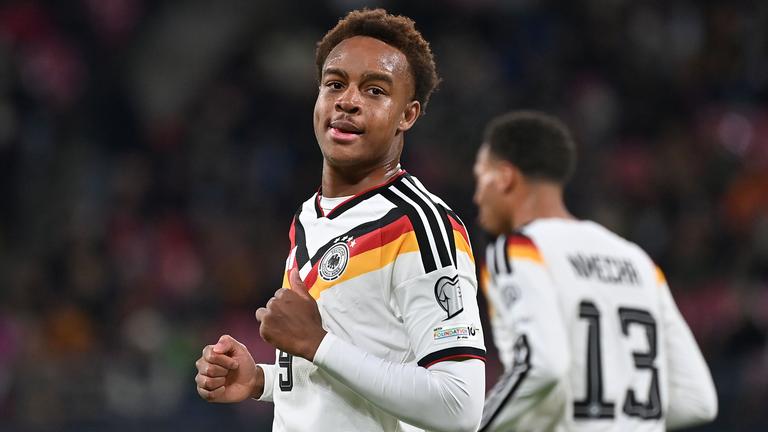 Der deutsche Nationalspieler Assan Ouédraogo beim WM-Qualifikationsspiel gegen die Slowakei in Leipzig