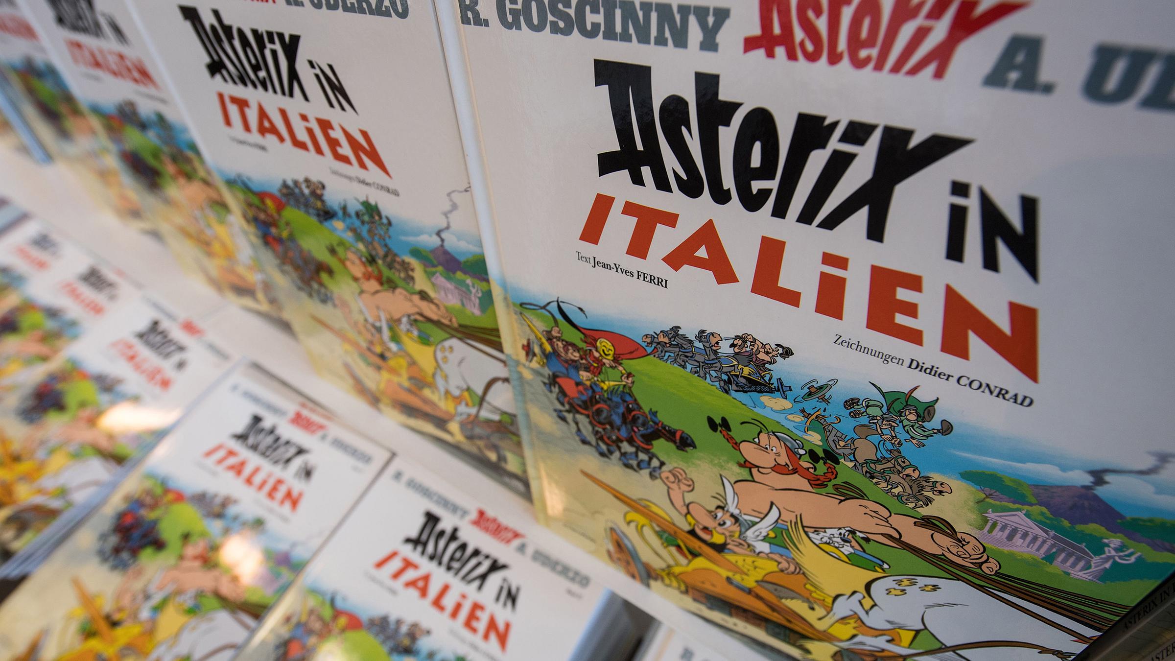 Stuttgart: Der Band "Asterix in IItalien" in einer Buchhandlung.