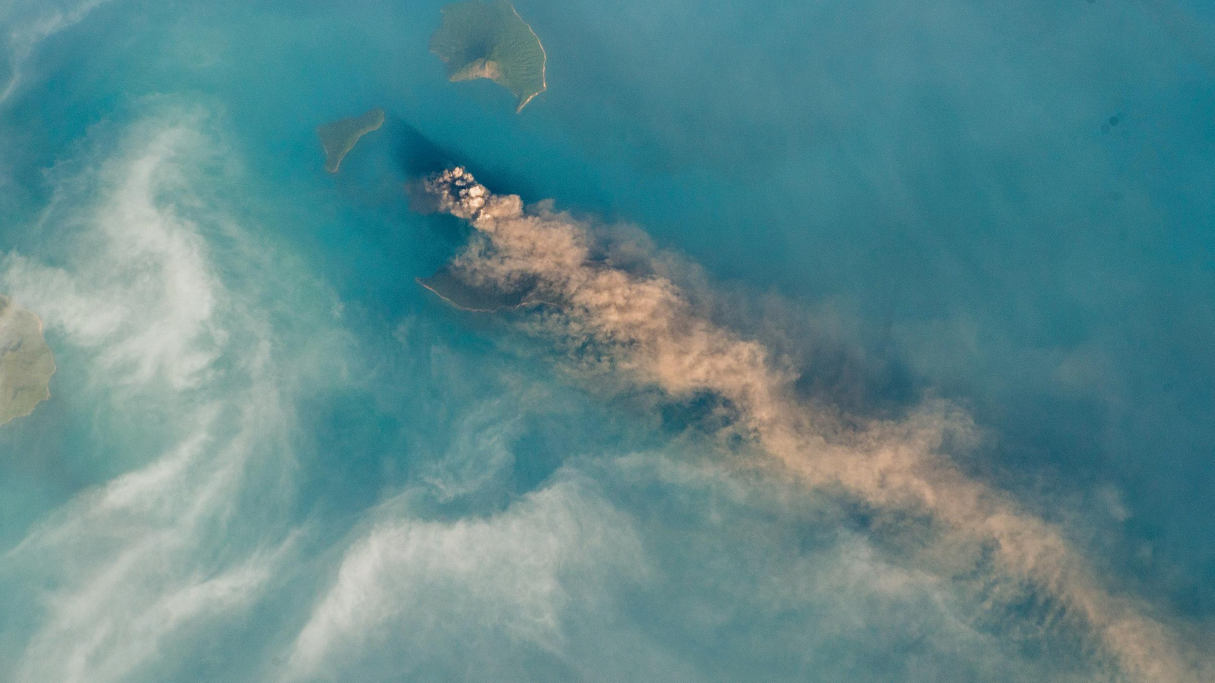 Archiv: Vulkan Krakatau in Indonesien