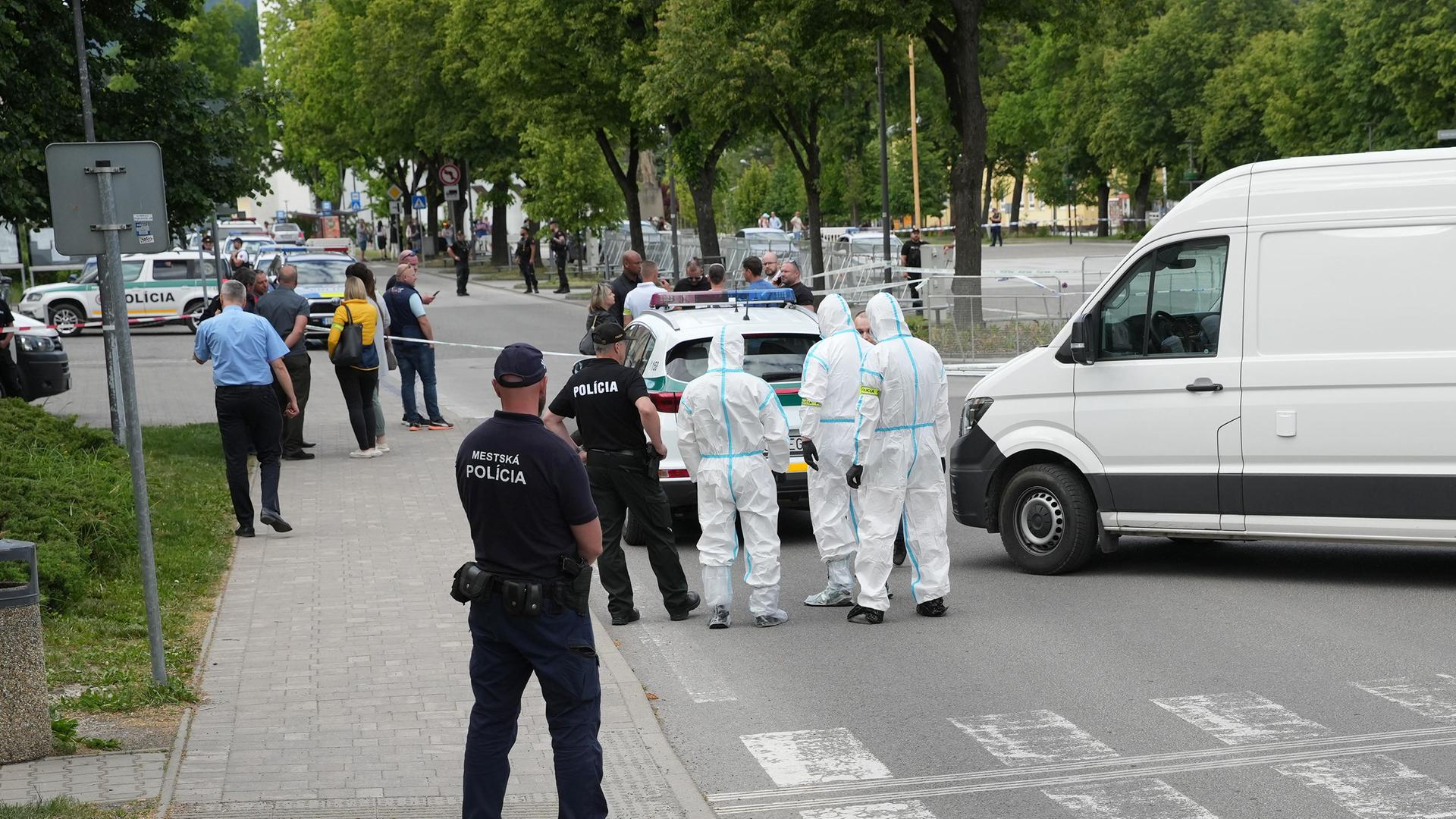 Kriminaltechniker am Ort des Anschlags auf Robert Fico