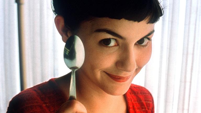 Audrey Tautou als Amelie Poulain in einer Szene des Kinofilms ''Die fabelhafte welt der Amelie''. Archivbild