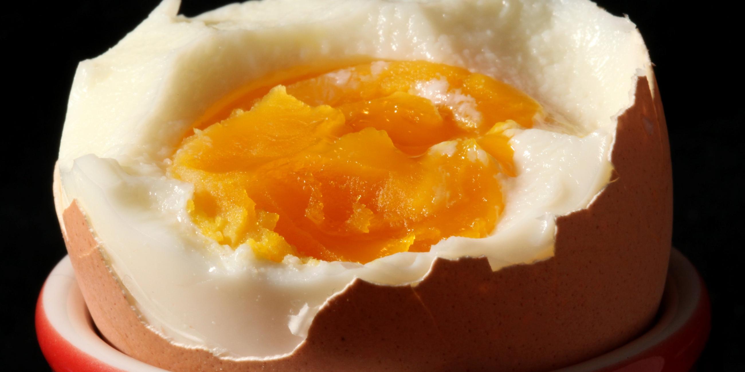Aufgeschlagenes Frühstücksei