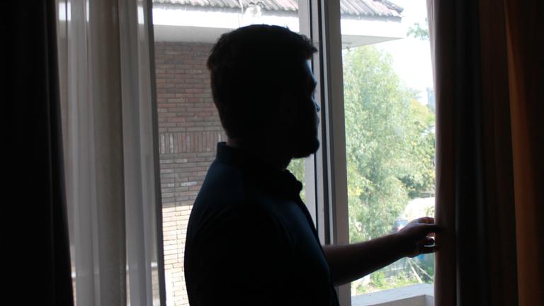 Ein geflüchteter Afghane in Islamabad. Die Aufnahmeprogramme sind mit langen Wartezeiten und strengen Sicherheitsprüfungen verbunden. 