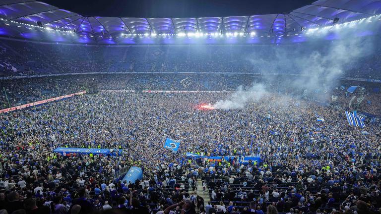 Fans feiern Aufstieg des HSV