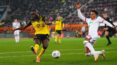 Serhou Guirassy (Borussia Dortmund) erzielt das 1:0 gegen den FC Augsburg.