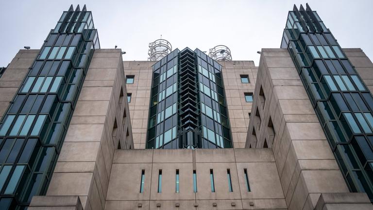 Das Hauptquartier des britischen Auslandsgeheimdienstes MI6 ("Military Intelligence Section 6") am 22.03.2024 in London. 