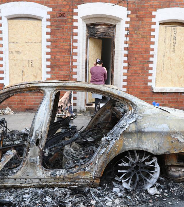 Belfast nach den Ausschreitungen der vergangenen Nacht