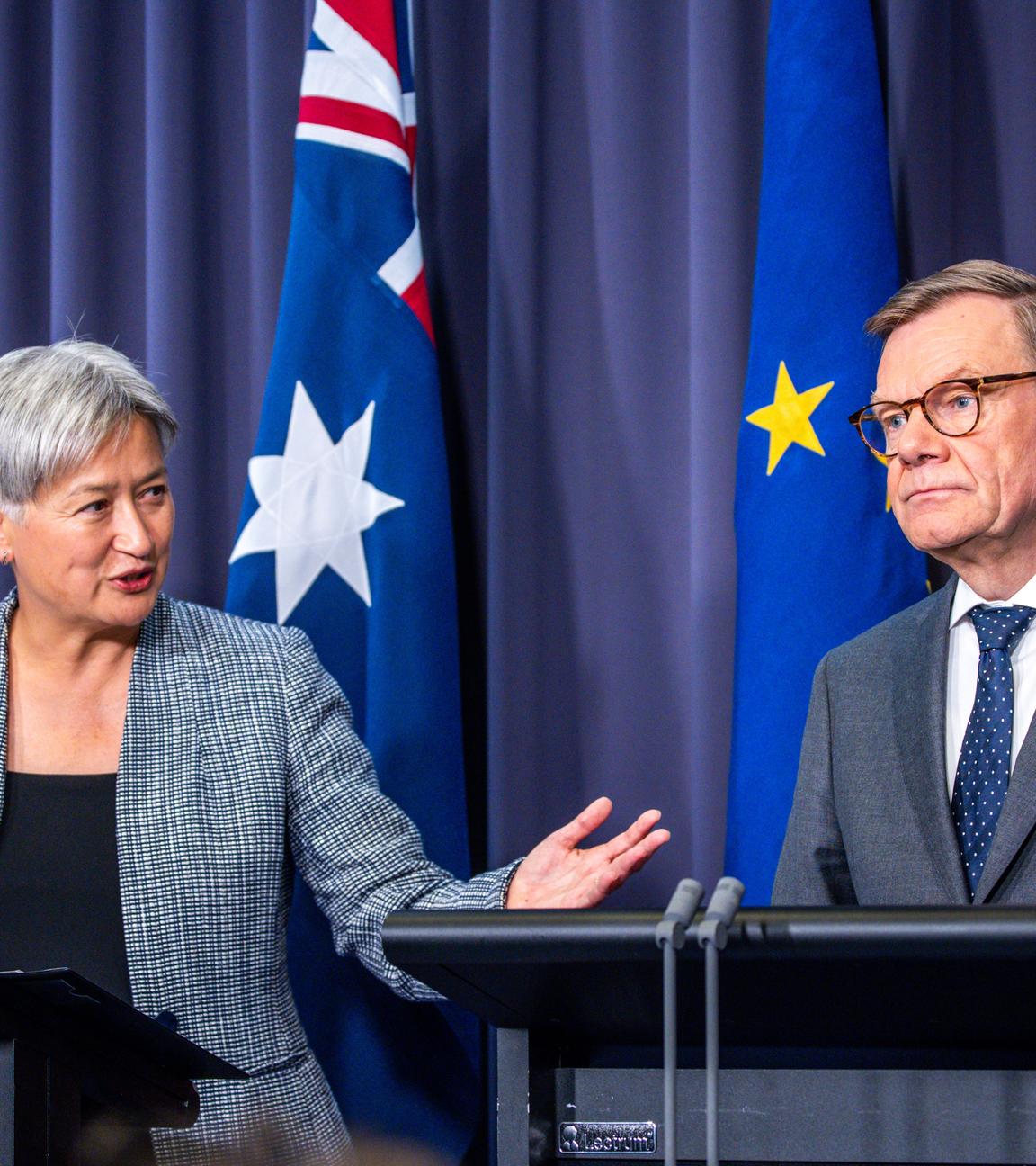 Wadephul und Wong beantworten Fragen