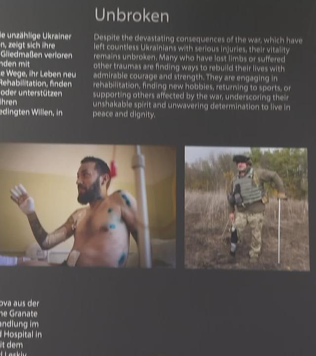 Wie leben die Menschen in der Ukraine, mitten im Krieg? Eine Ausstellung in Berlin will genau das zeigen.