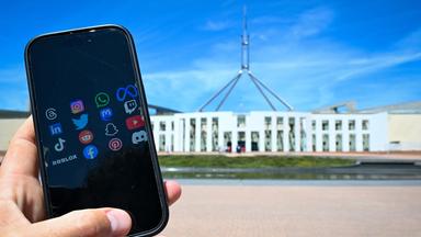 Symbolbild Handynutzer in Australien 
