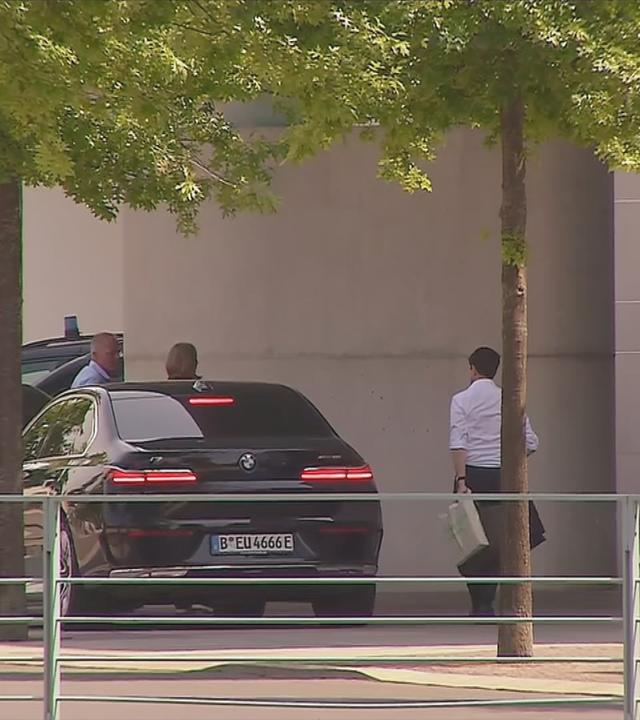 Auto mit Bundeskanzler