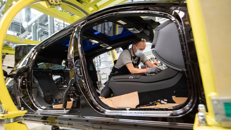 Produktion von Neuwagen der S-Klasse in Sindelfingen