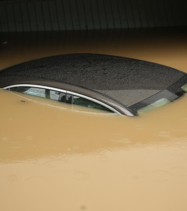Was tun: Wenn das Auto voll Wasser läuft?