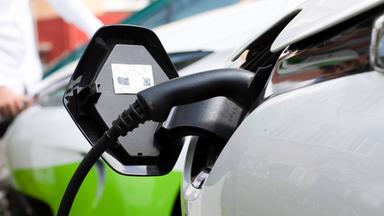 100 Millionen Tonnen mehr CO2 durch Plug-in-Hybride