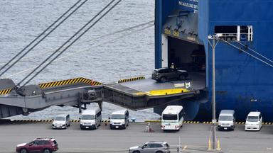 Export-Nation: Auto-Verladung im Hafen von Kawasaki, Japan