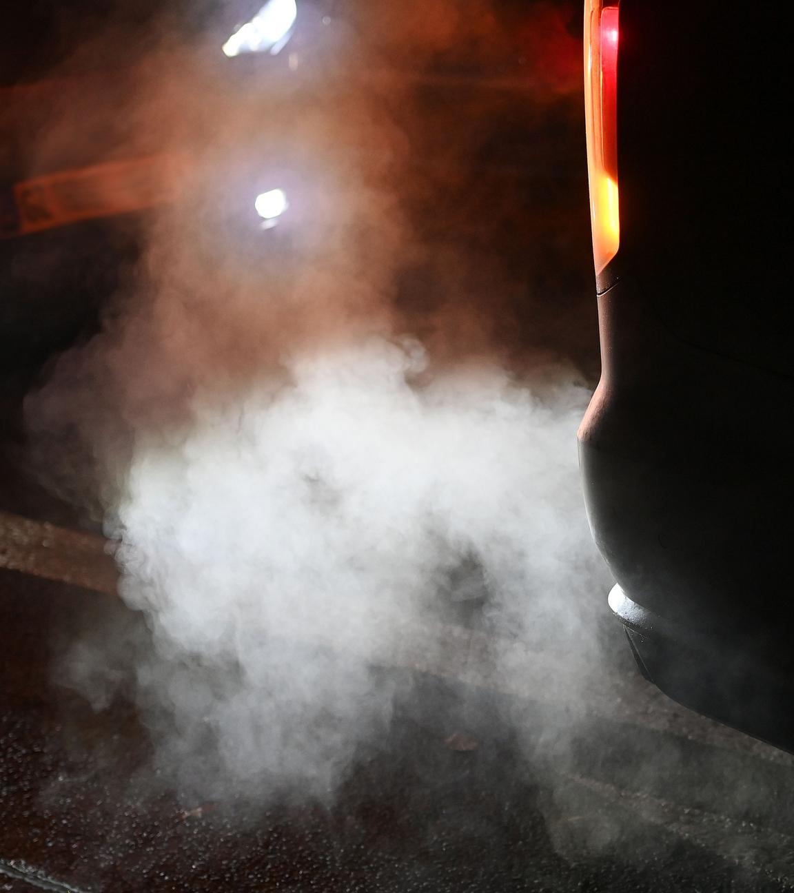 Autoabgase eines Verbrenners