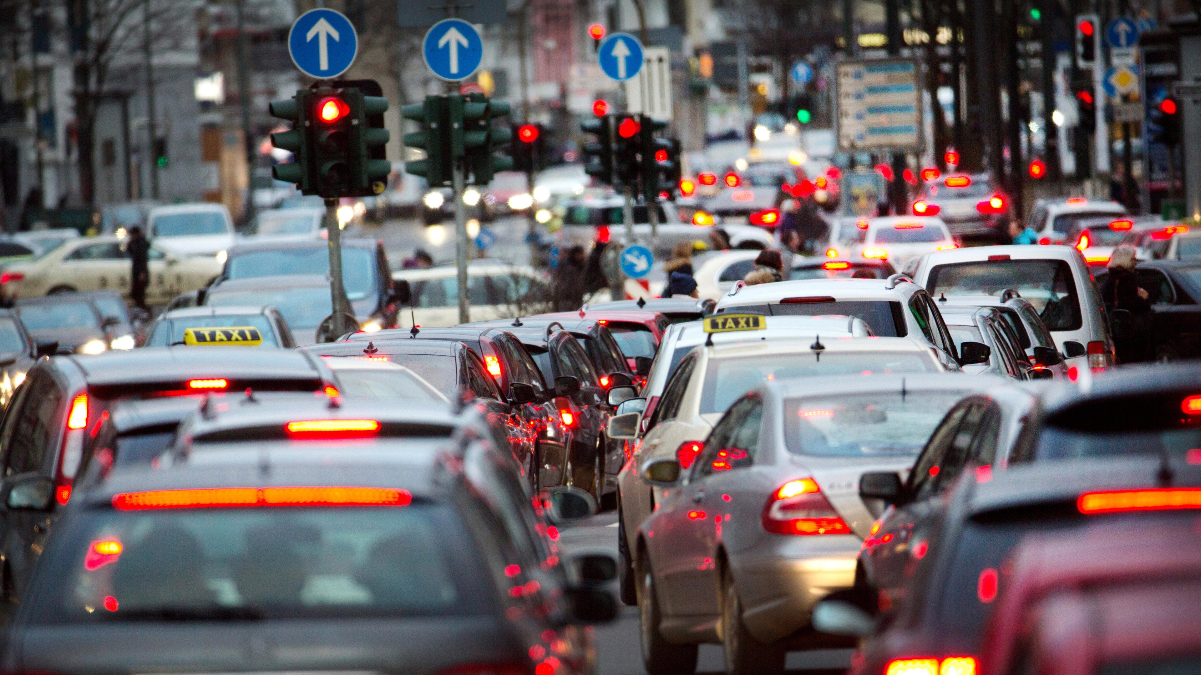 Innerstädtischer Autoverkehr