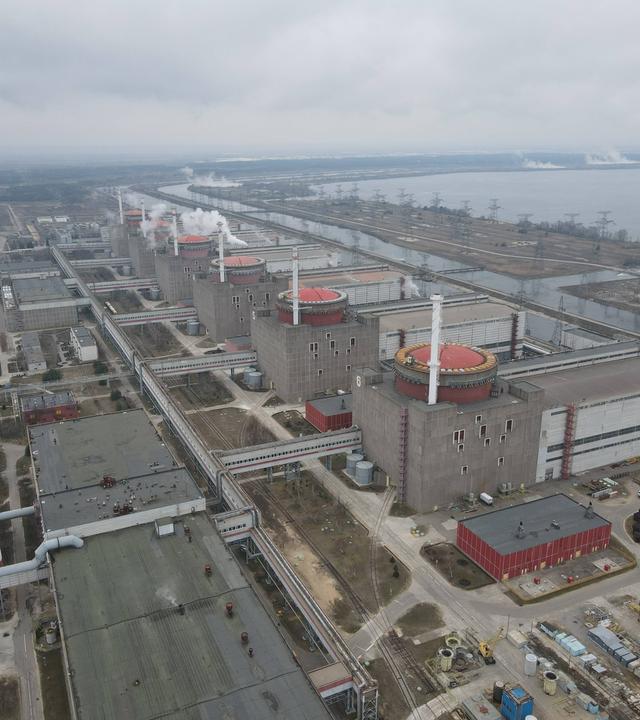 Eine Luftaufnahme des Kernkraftwerk Saporischschja in der Ukraine.