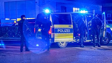 Bad Friedrichshall: Polizisten sind nahe einer Maschinenbaufirma im Einsatz.