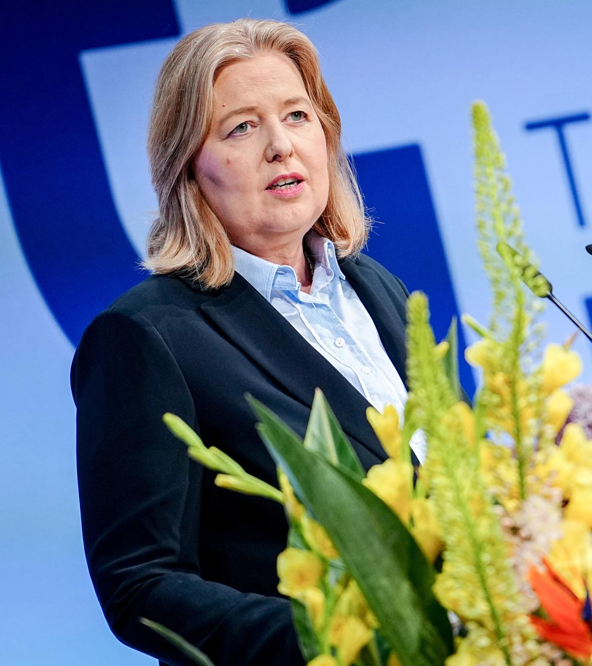 Bärbel Bas (SPD), Bundesministerin für Arbeit und Soziales, spricht beim Tag der Jobcenter am 17.06.2025