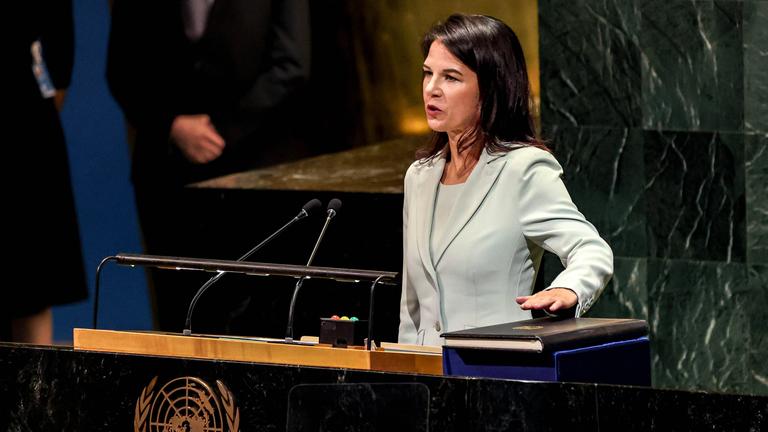 Annalena Baerbock,  ehemalige deutsche Außenministerin, wird als Präsidentin der UN-Vollversammlung in New York vereidigt.