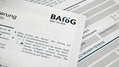 Ein BAföG Antragsformular auf Ausbildungsförderung, das beim zuständigen Amt für Ausbildungsförderung, am 19.06.2025,  in Leipzig ausliegt