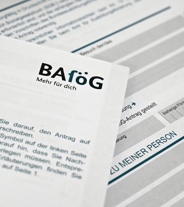 Ein BAföG Antragsformular auf Ausbildungsförderung, das beim zuständigen Amt für Ausbildungsförderung, am 19.06.2025,  in Leipzig ausliegt