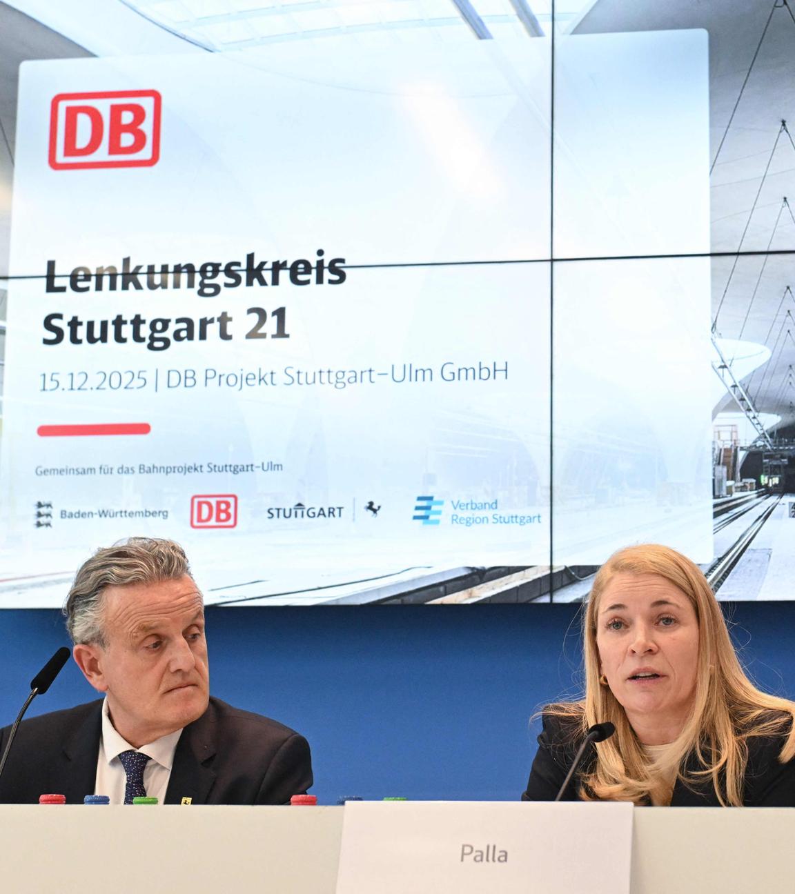 Bahnhchefin Palla zu Stuttgart21